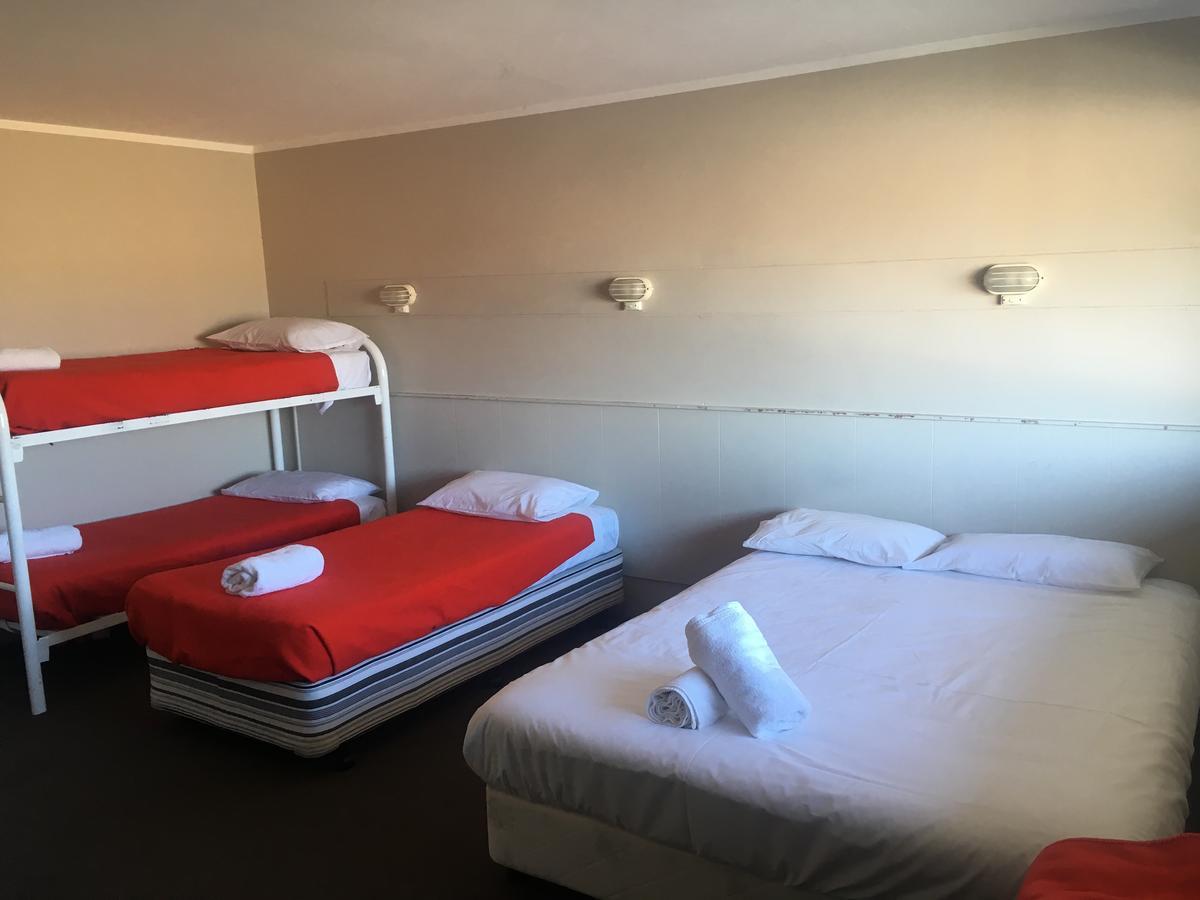 אדמינבי Snowy Mountains Resort And Function Centre מראה חיצוני תמונה